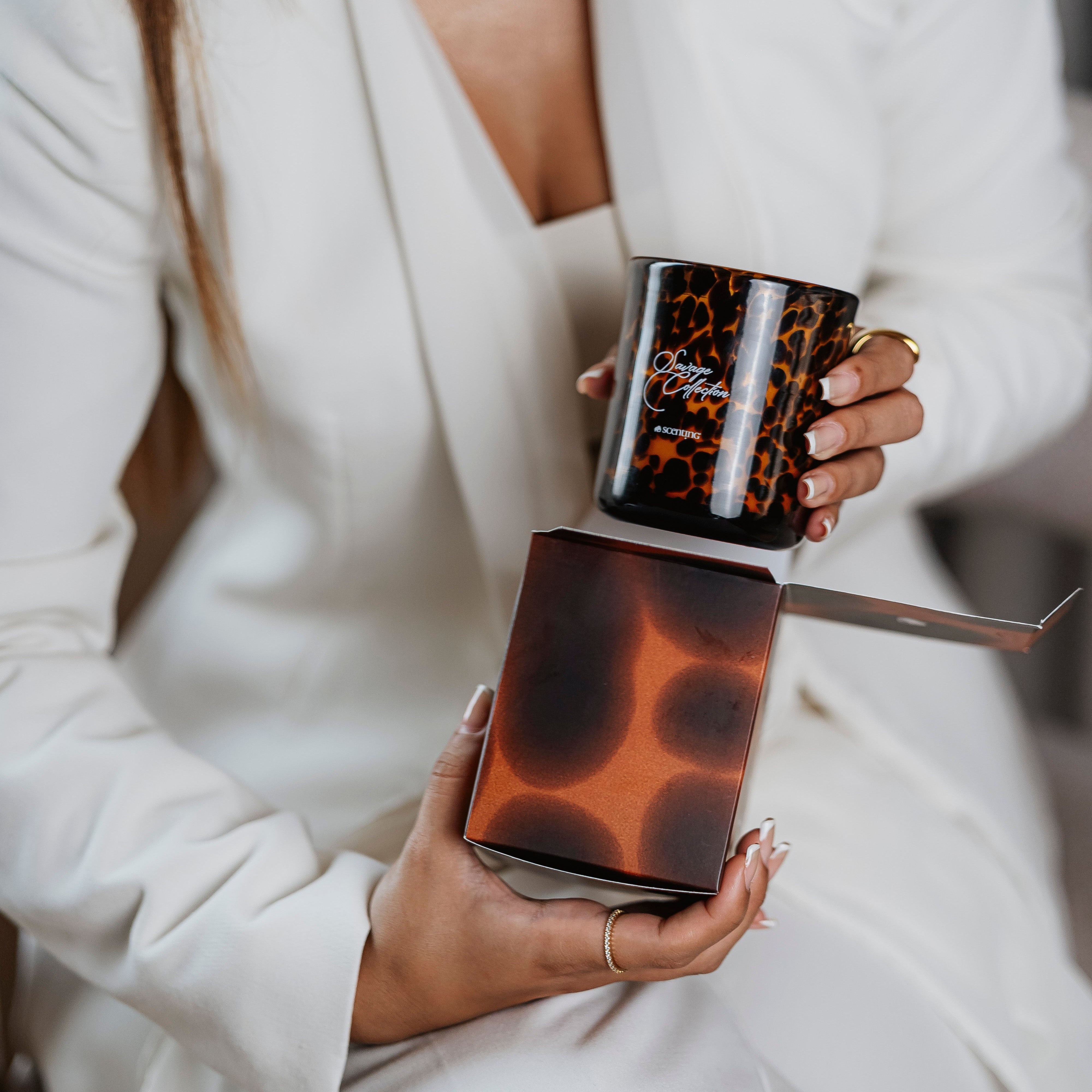 Sweet Tobacco Scented Candle, 200g - Scenting